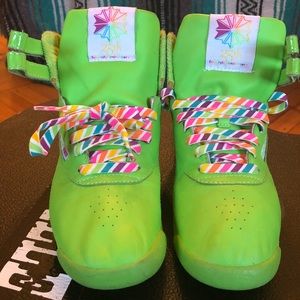 Reebok Classics- Neon Green